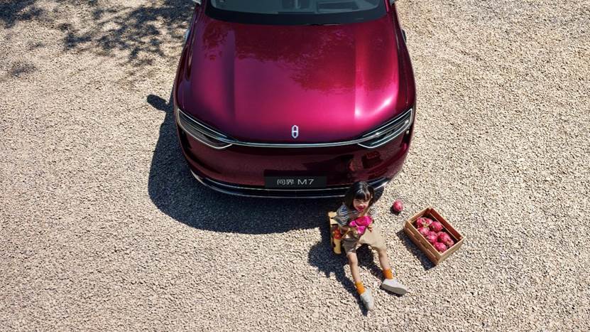 图片包含 小, 桌子, 柜台, 袋子
AI 生成的内容可能不正确。